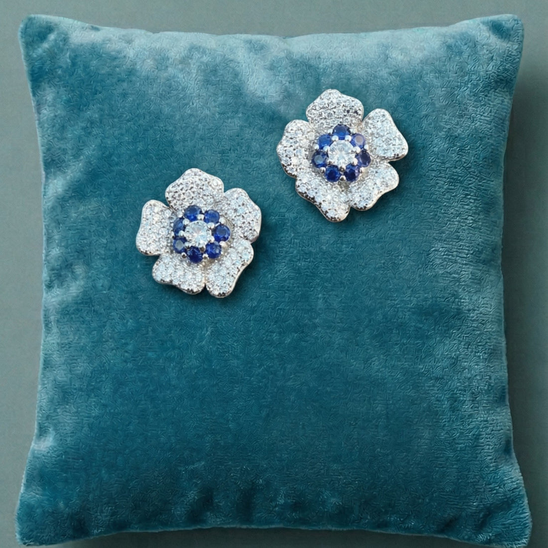 Blossom Breeze Earrings [E214]