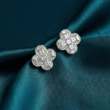 Luxe Clover Stud Earrings [E236]
