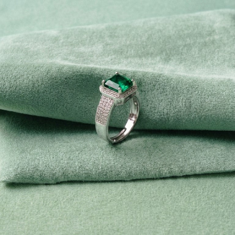 PAVED EMERALD STATEMENT RING [M]R089