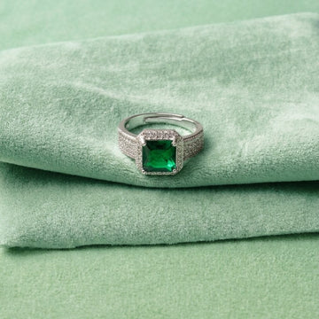 PAVED EMERALD STATEMENT RING [M]R089