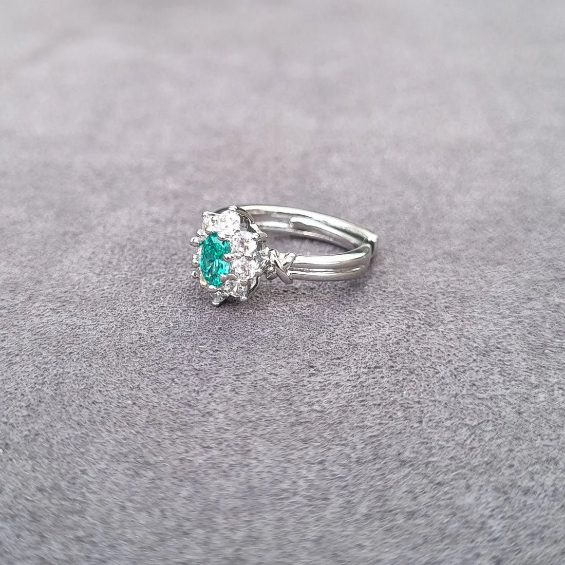 Oval Floral Halo Adjustable Ring [A]R116