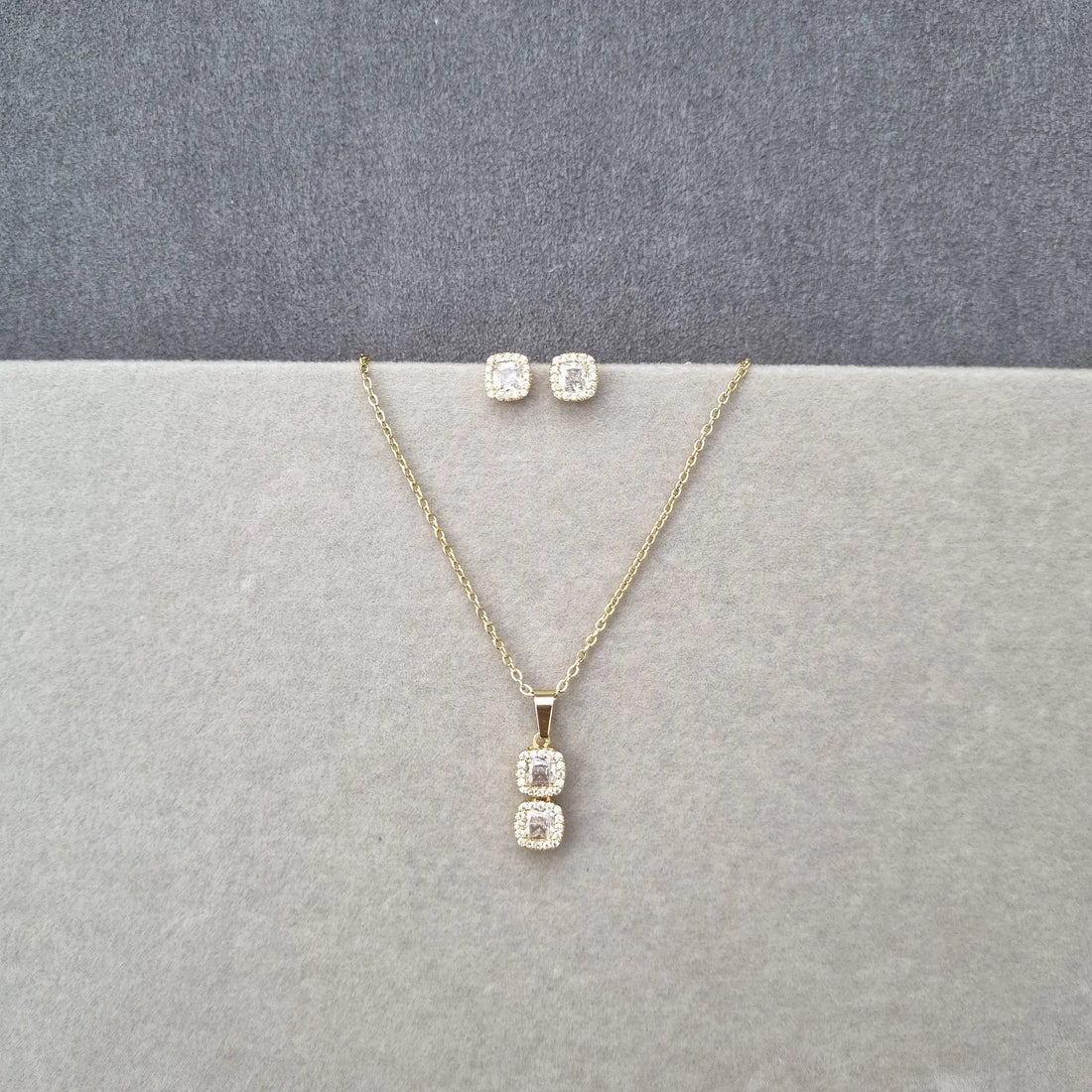 Diamond Aura Double Square Golden Set [A]S080
