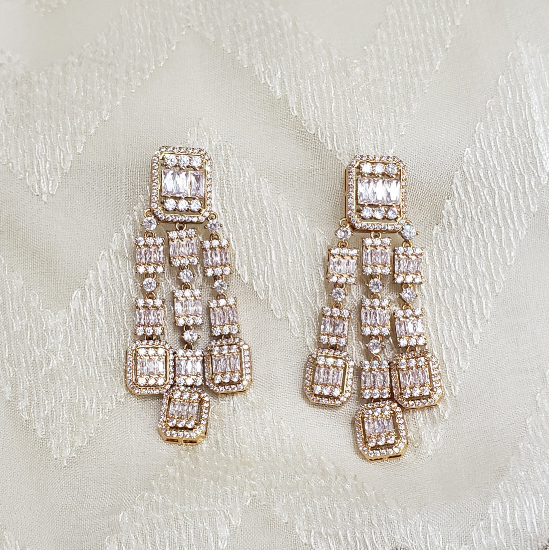 E055 Earrings