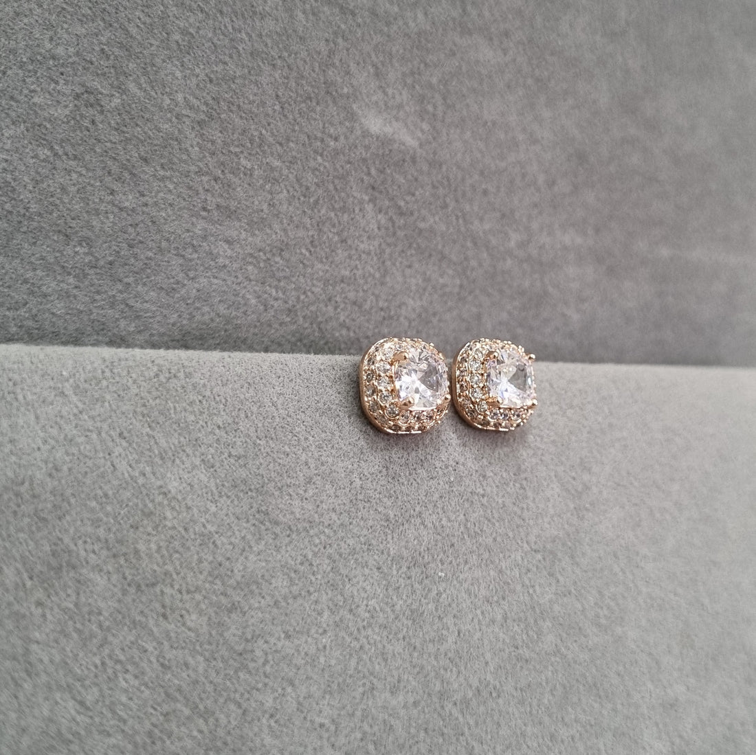 E067 Earrings