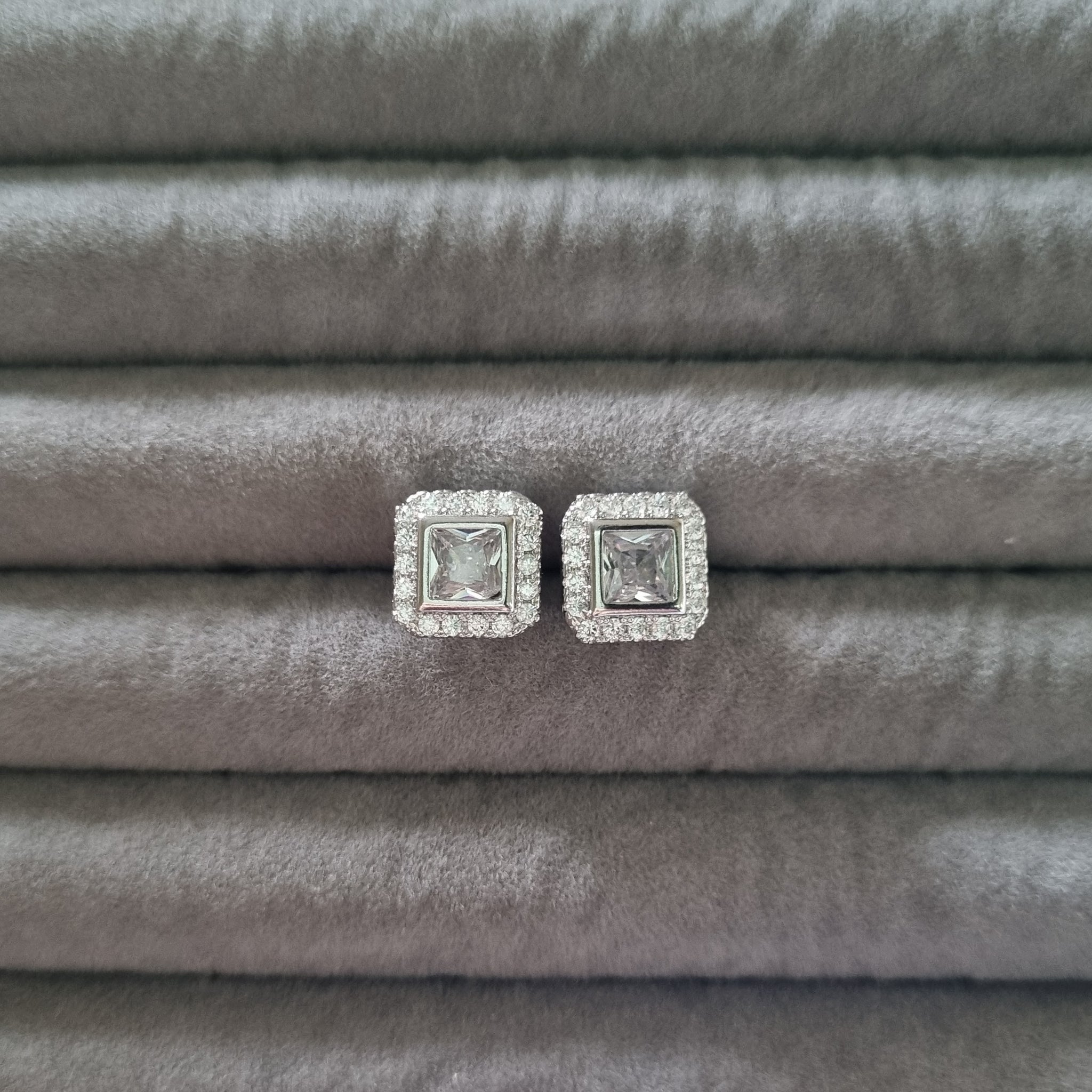 E070 Earrings