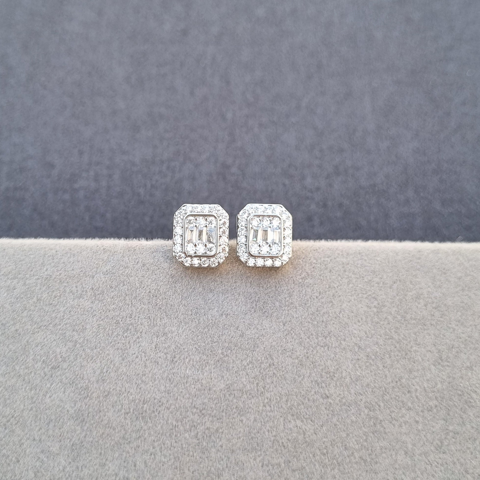 E087 Earrings
