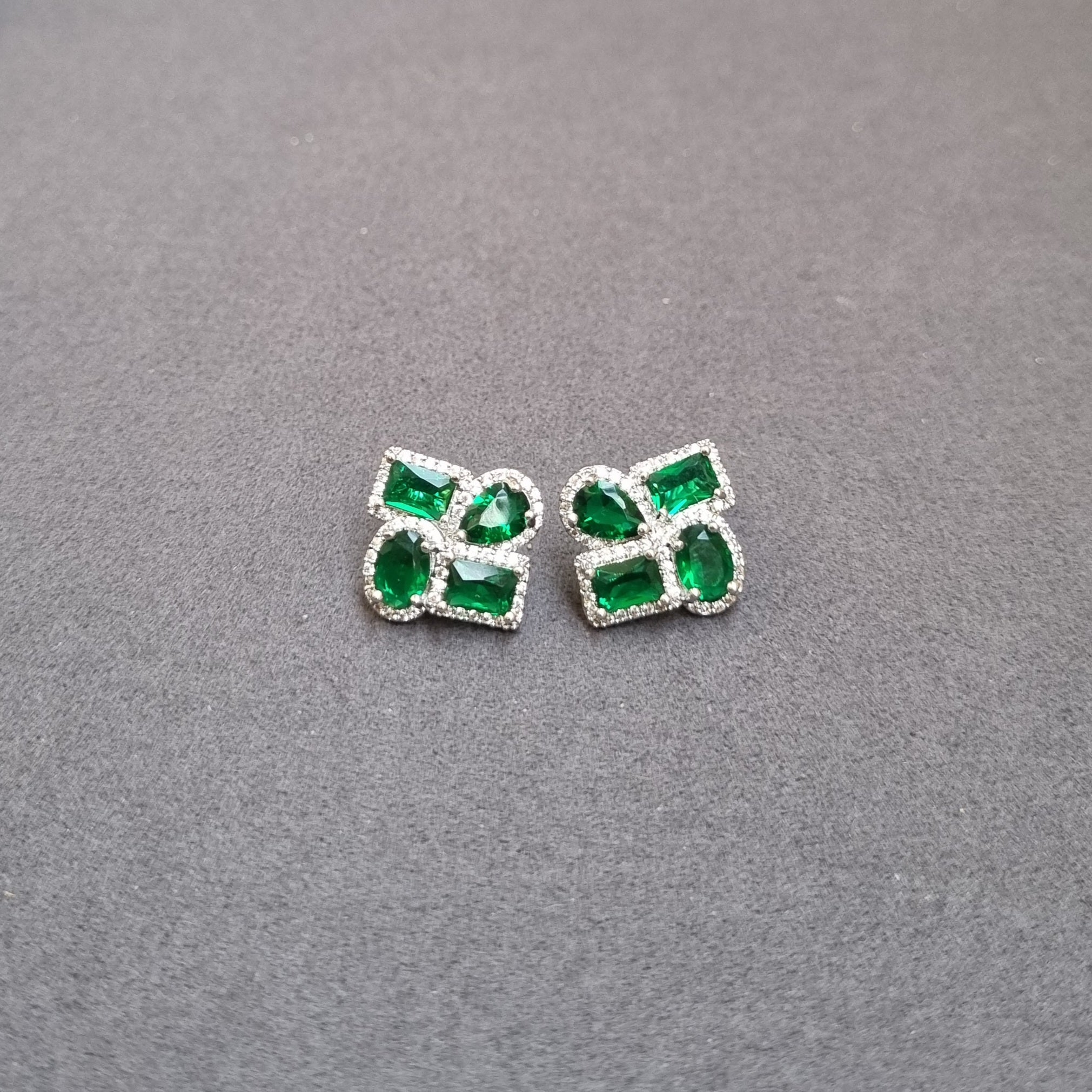E019 Earrings