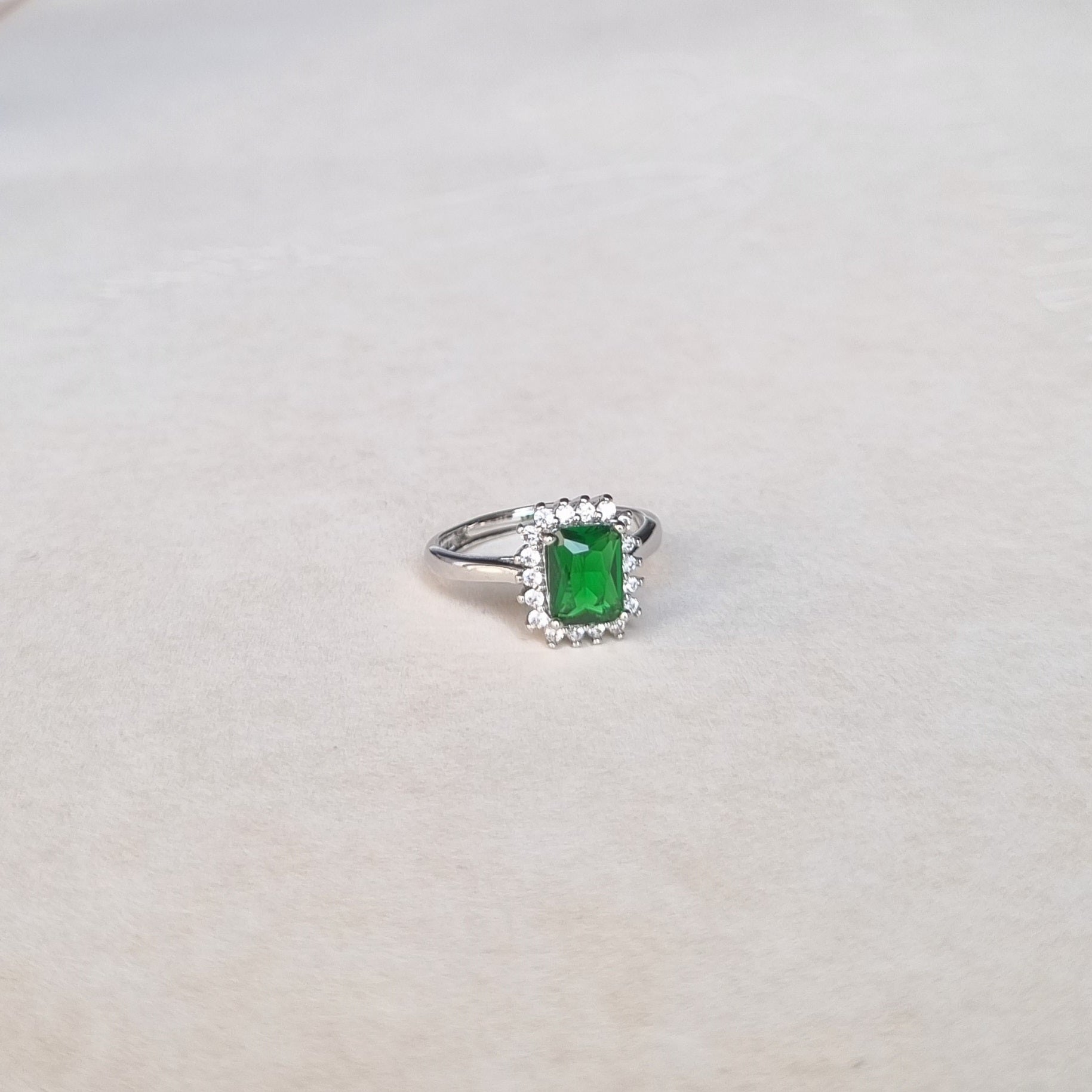 [M]R095 Ring