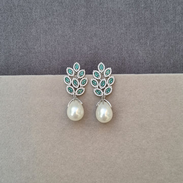 Teal Floral Pearl Earrings [H]E548