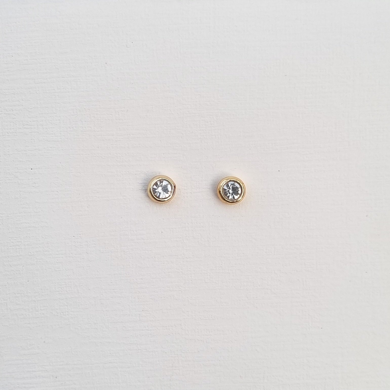 GOLDEN SPARKLE STUDS E160