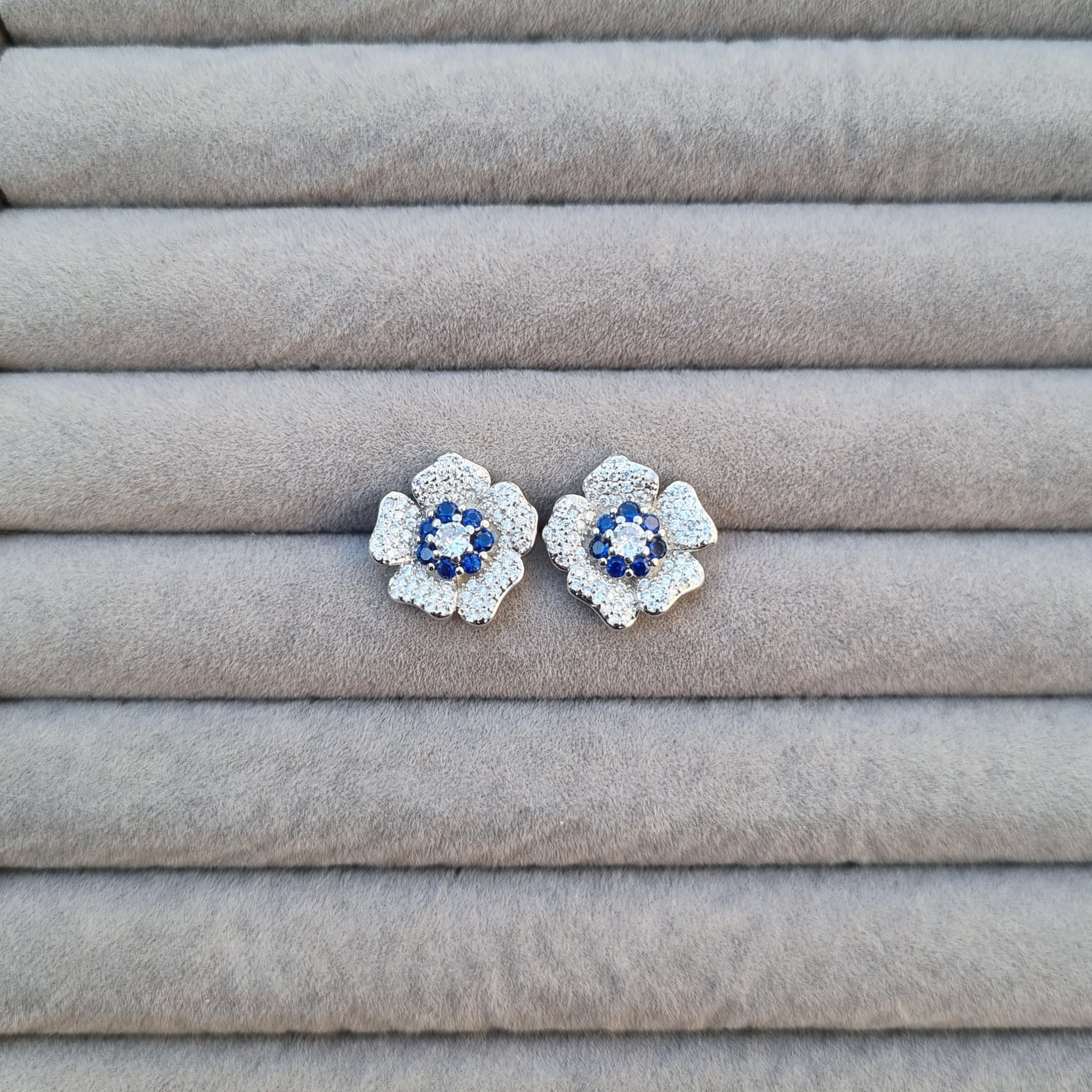 BLOSSOM BREEZE EARRINGS E214