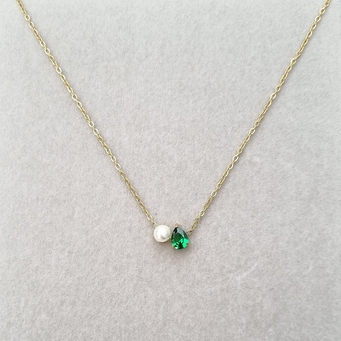 EMERALD AND PEARL ELEGANCE NECKLACE [H]N172