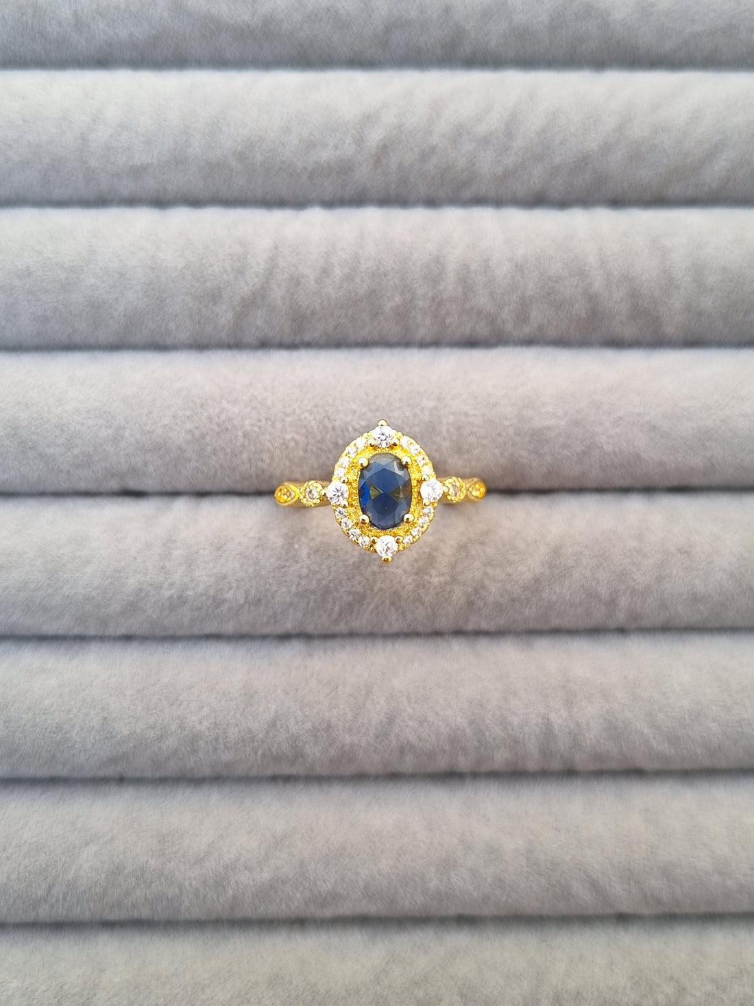 Blue Sapphire Halo Ring [M]R107