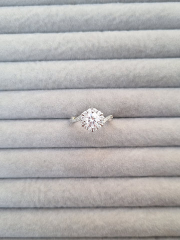 Diamond Solitaire Engagement Ring [M]R100