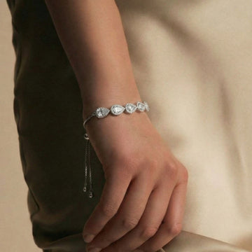 DROP-SHAPED CUBIC ZIRCONIA ADJUSTABLE BRACELET [S]B097