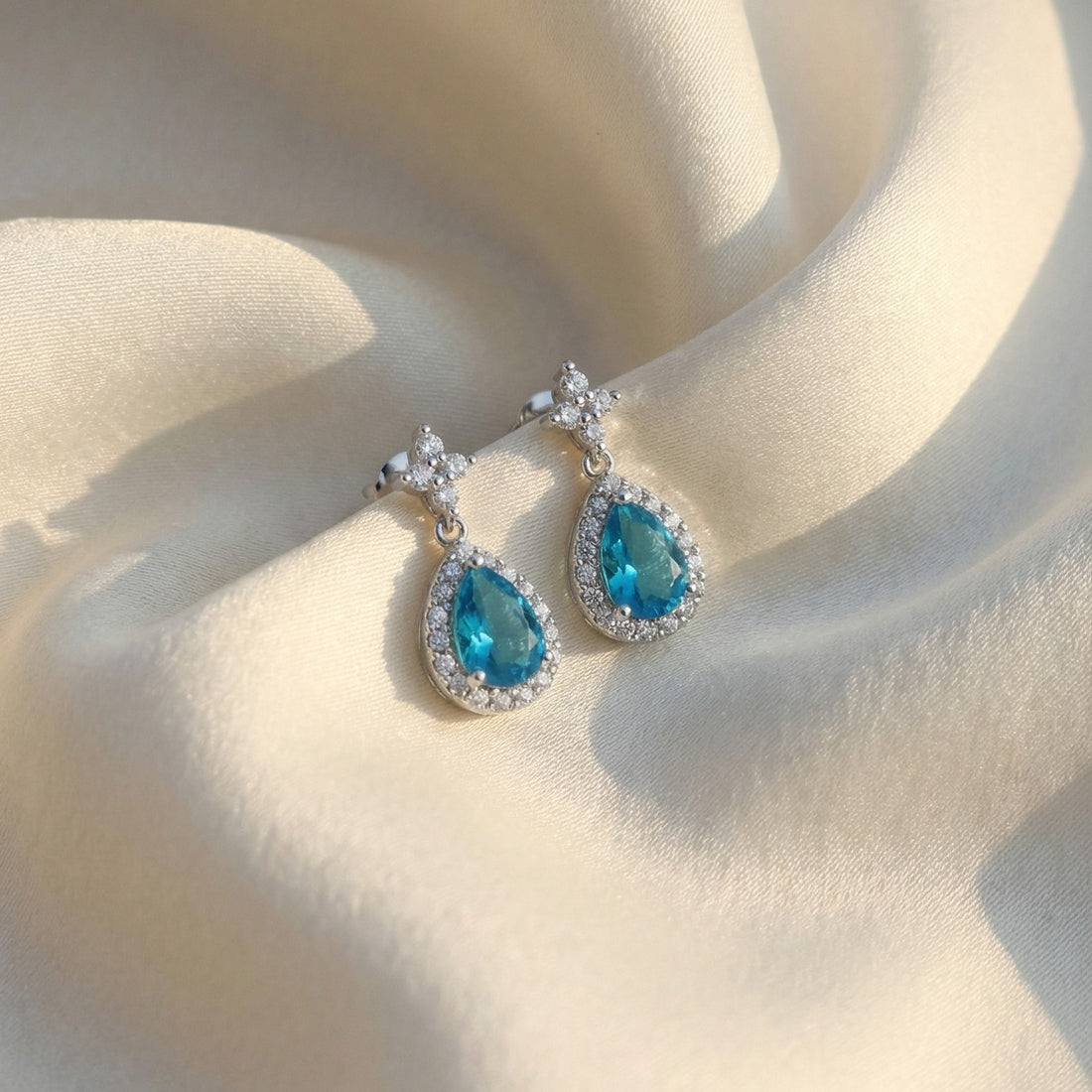 MORNING SKY DROP EARRINGS E500