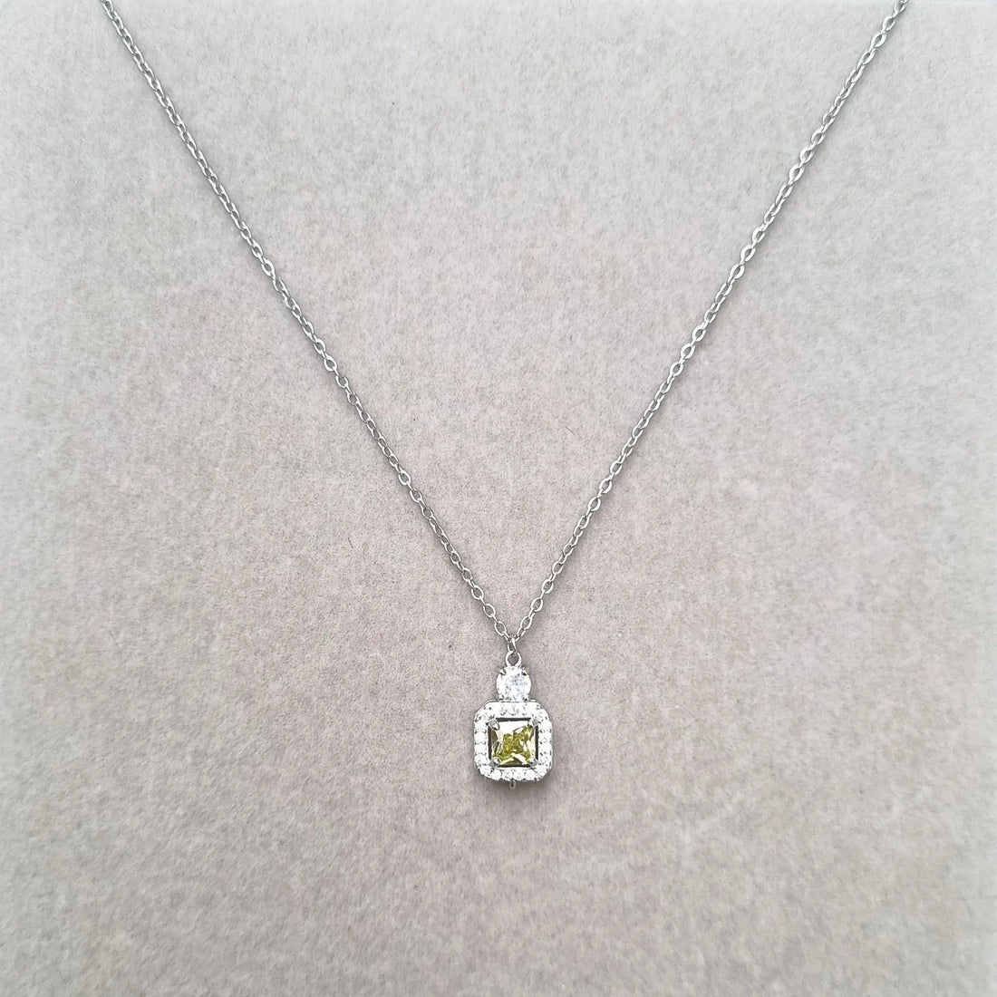 Royal Citrine Solitaire Necklace [H]N204