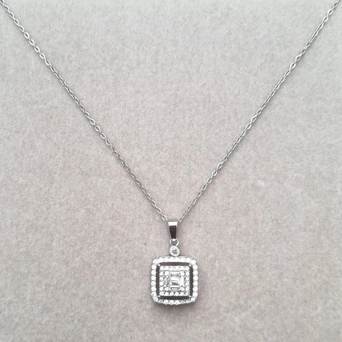 Imperial Square Radiance Necklace [H]N192