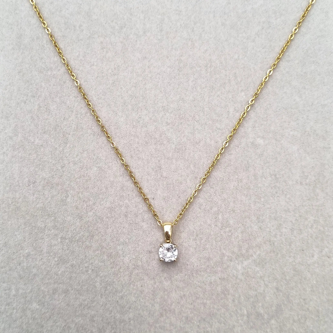 The Royal Solitaire Drop Necklace [S]N190