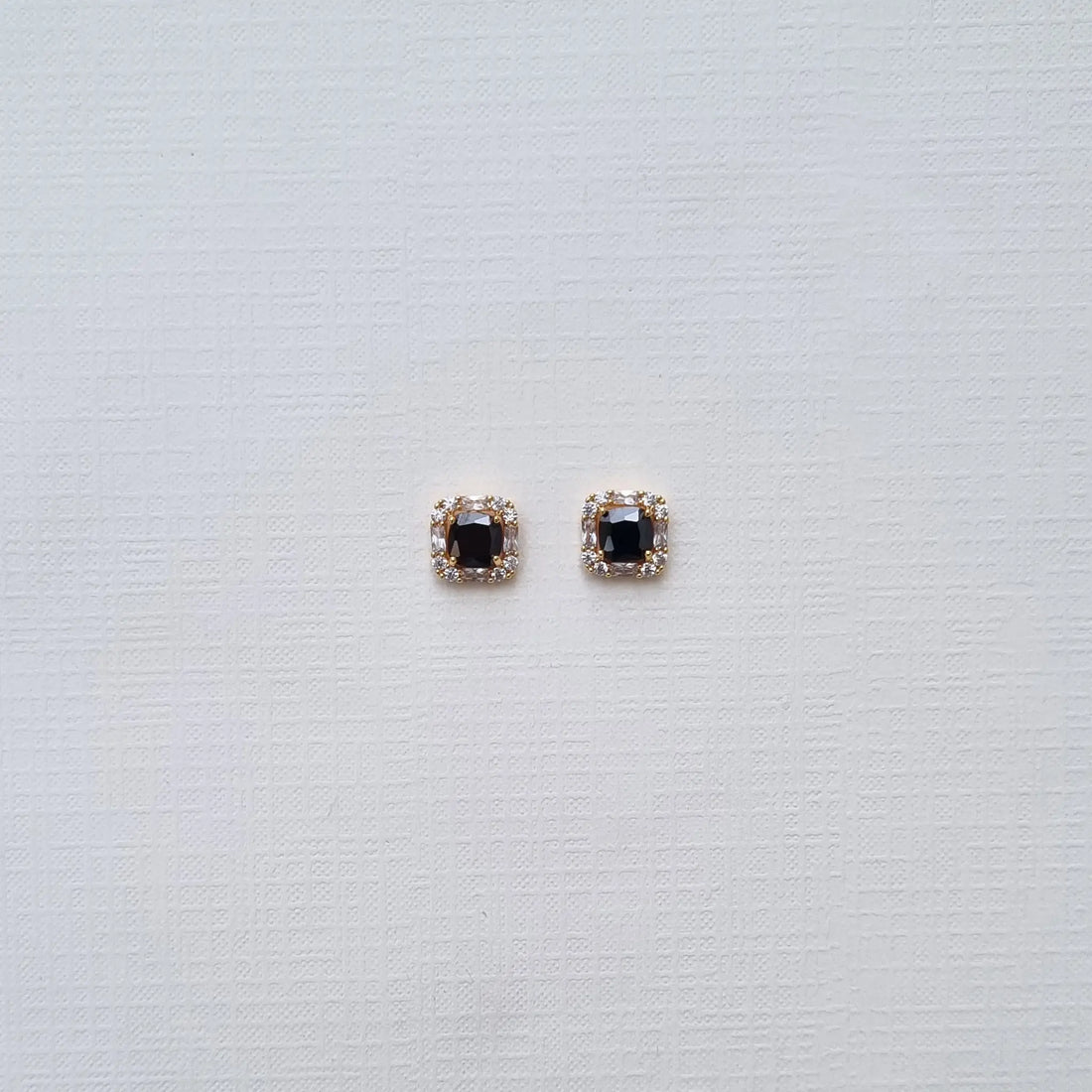 Midnight Regal Halo Studs [A]E590