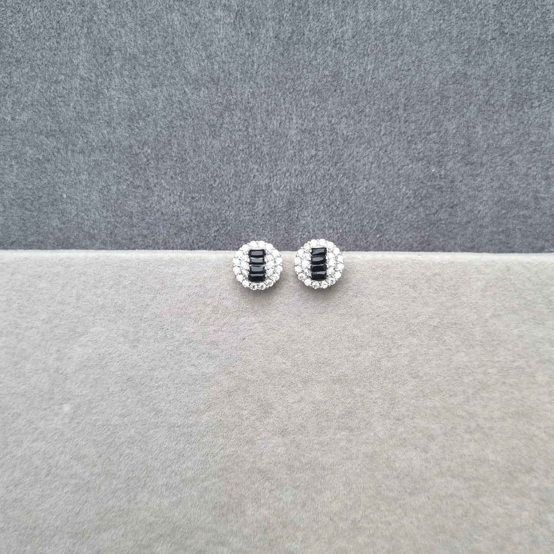 Midnight Eclipse Studs [A]E644