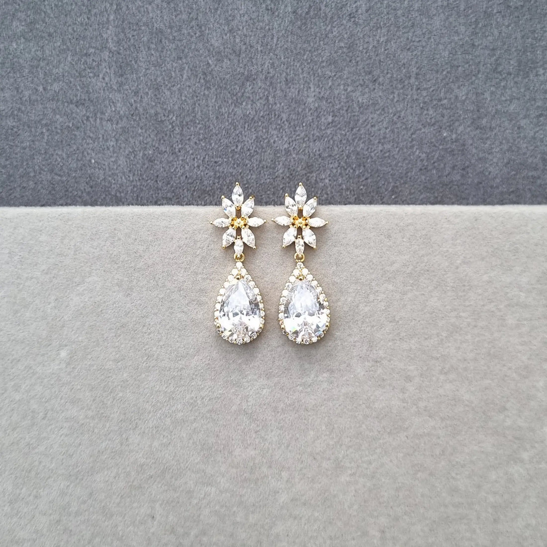 Diamond Symphony Floral Drop Earrings [A]E648