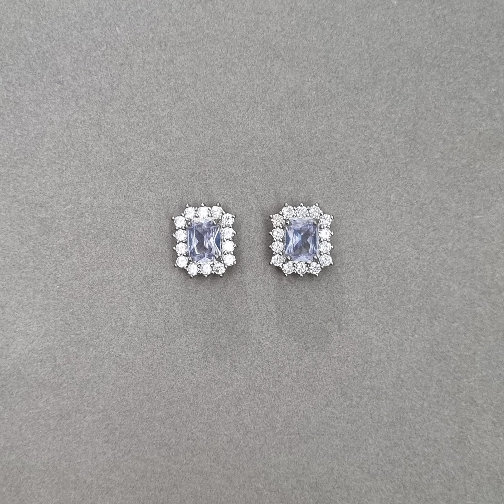 E458 Earrings