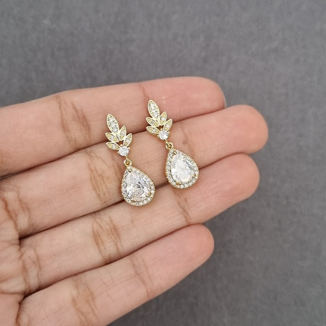 Teardrop Crown Earrings [H]E559