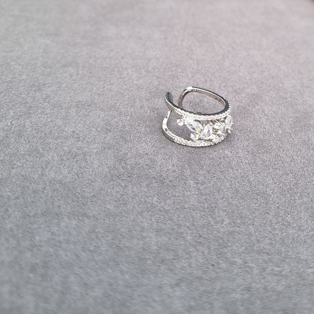 [H]R082 Ring