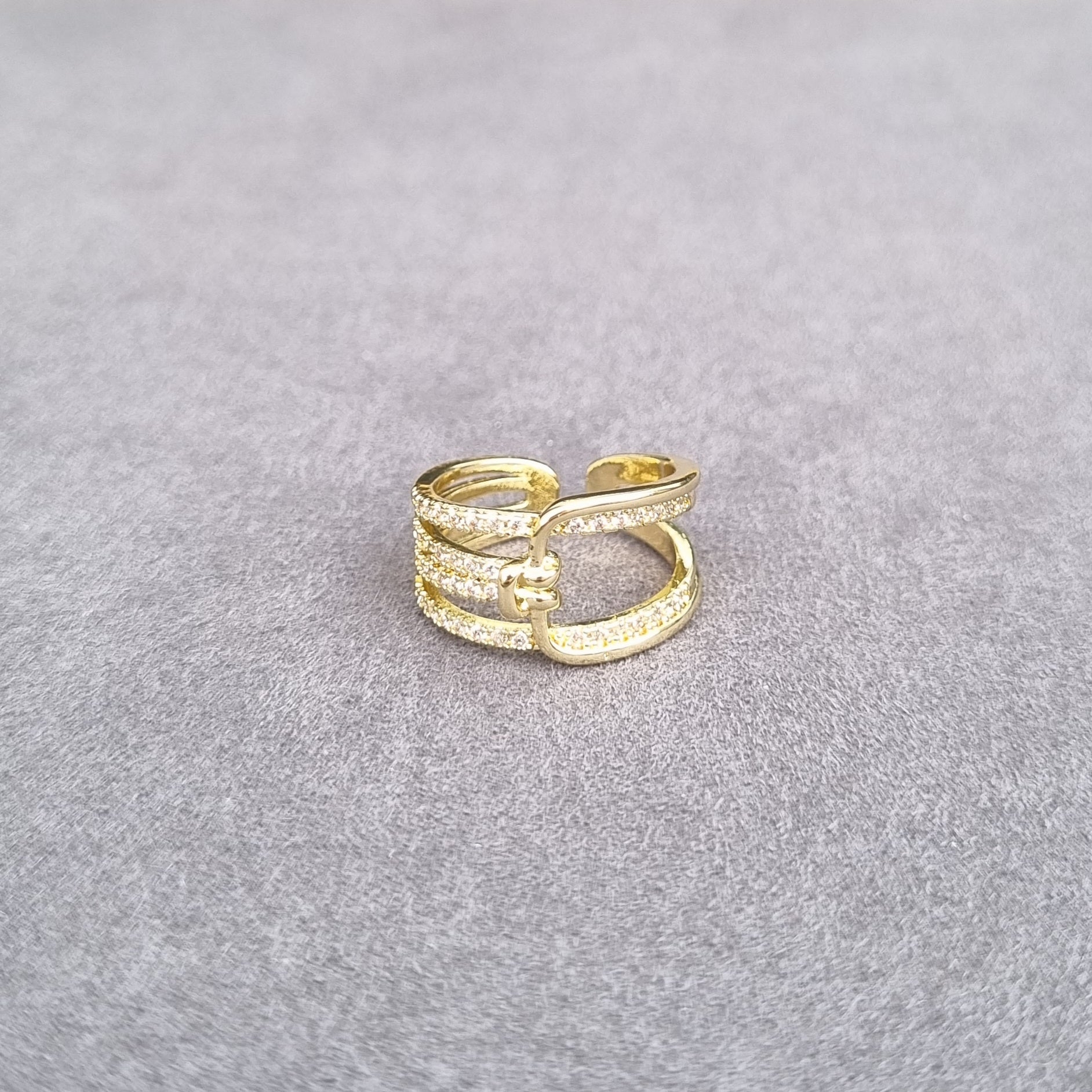 [H]R083 Ring