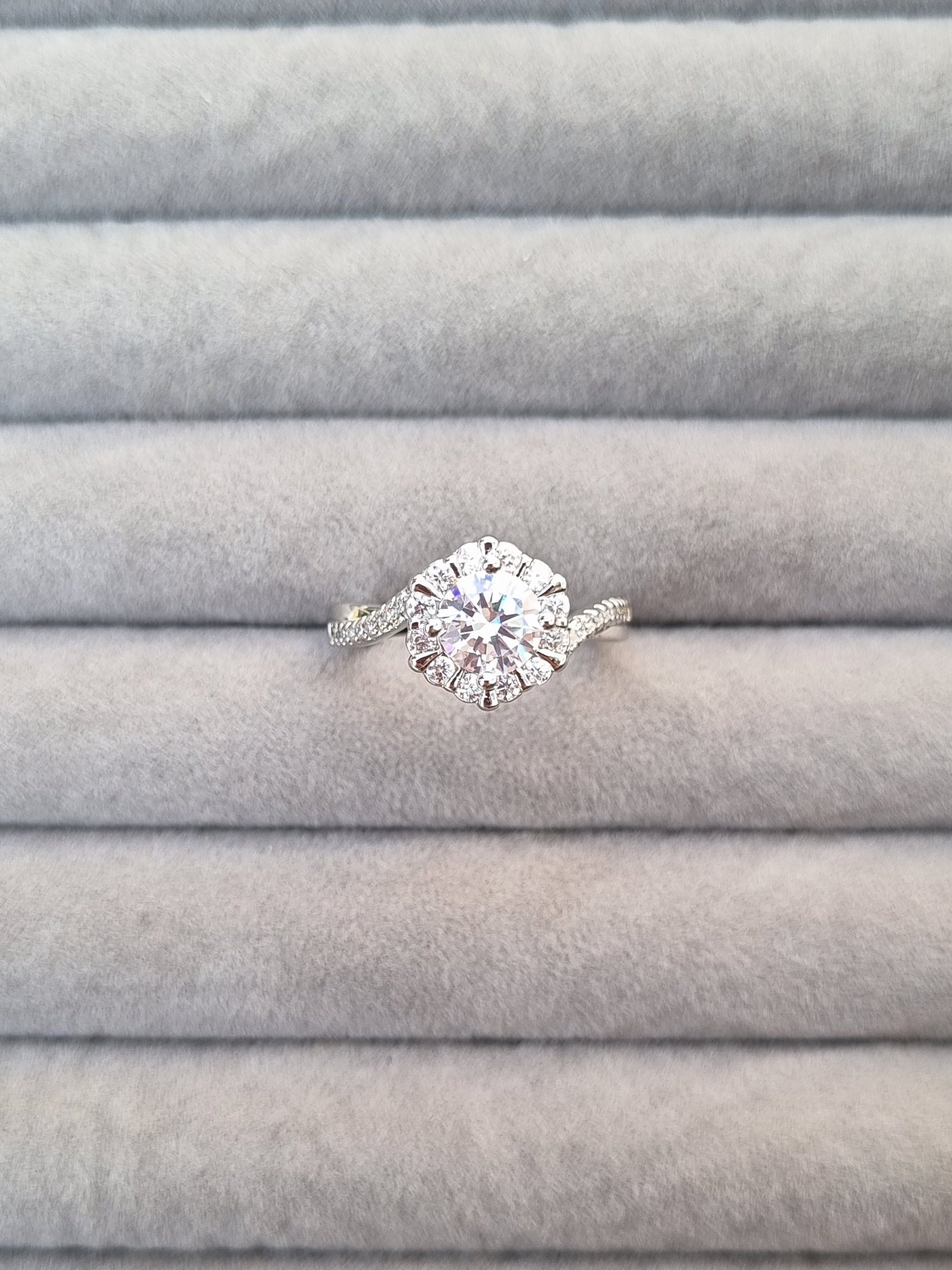 Diamond Solitaire Engagement Ring [M]R100 - Pastels