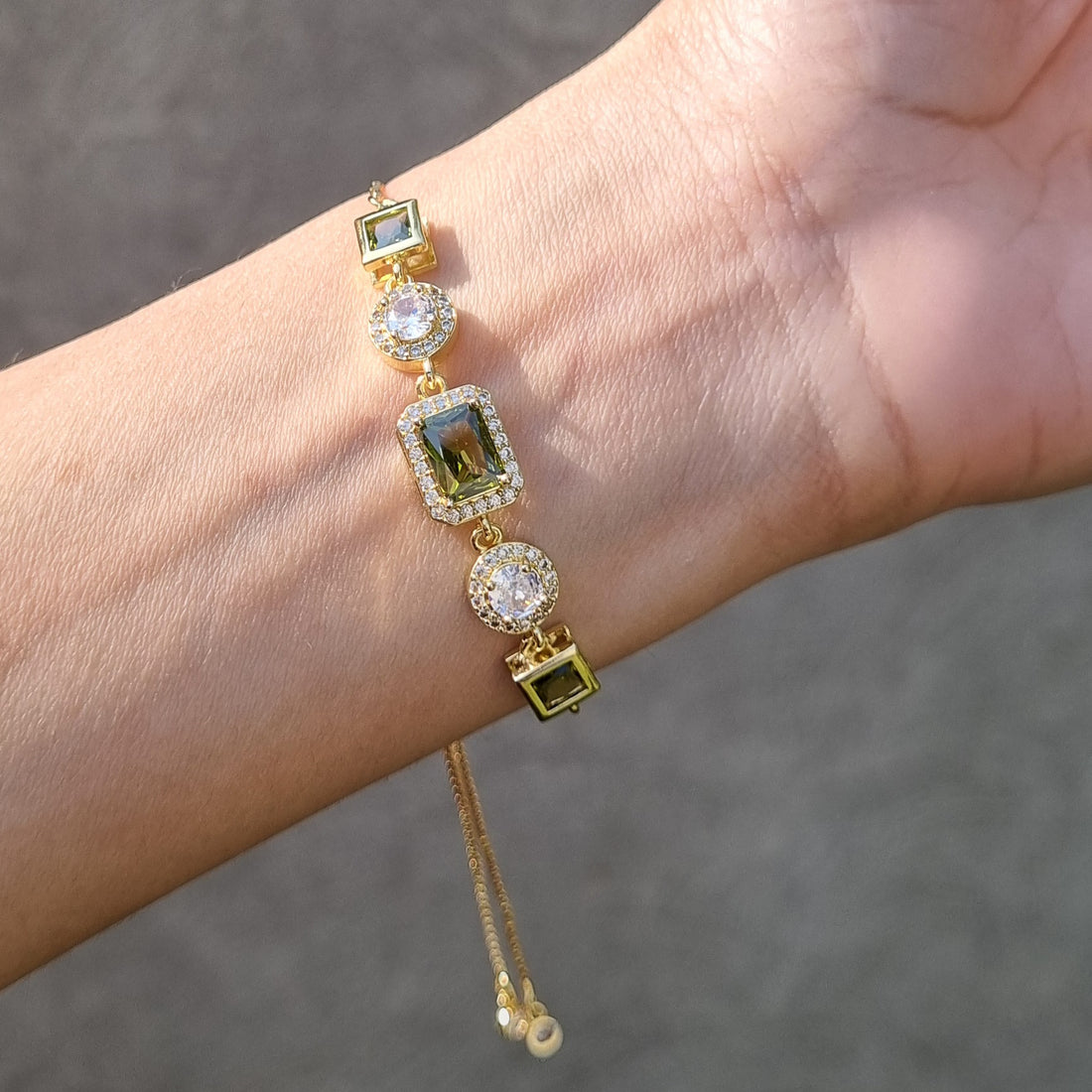 Green Gemstone Charm Bracelet [H]B113