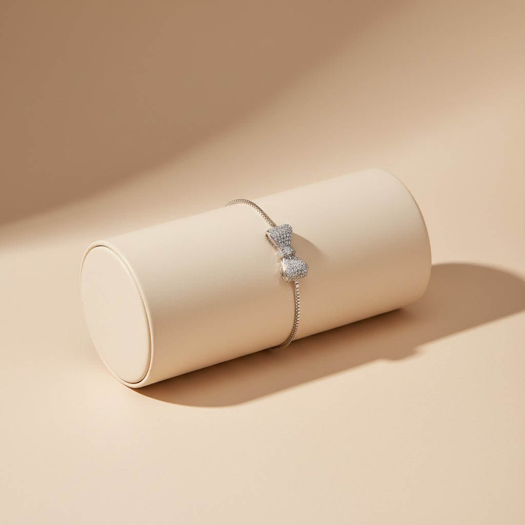 PAVE BOW BRACELET B069