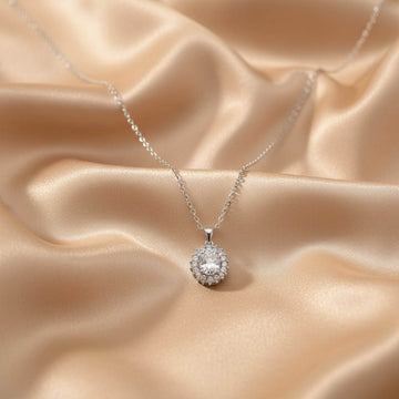 OVAL SPARKLE PENDANT WITH CHAIN [H]N157